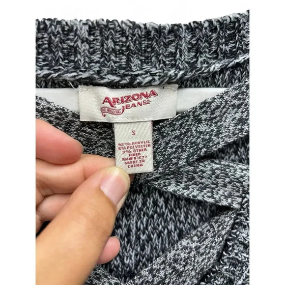 Arizona Jean Co Women's Gray Long Sleeve V-neckline Sweater Size Small - Picture 4 of 9